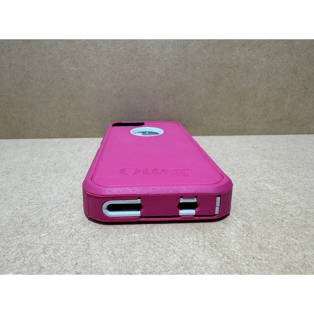 OtterBox Defender Series Case for Apple iPhone 5 Pink Rugged 758710612500‎